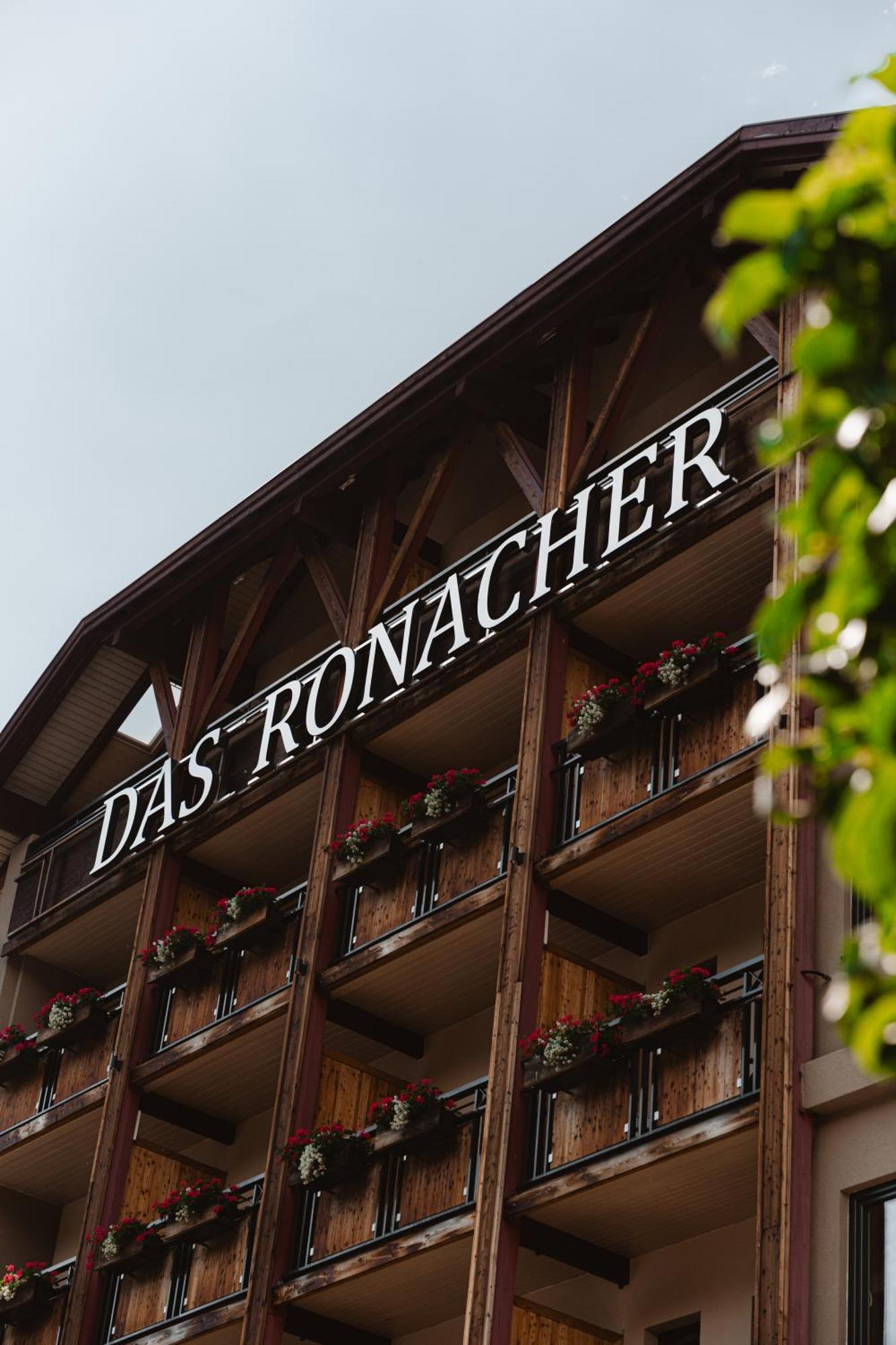 Das Ronacher Thermal Spa Hotel Bad Kleinkirchheim Exterior foto